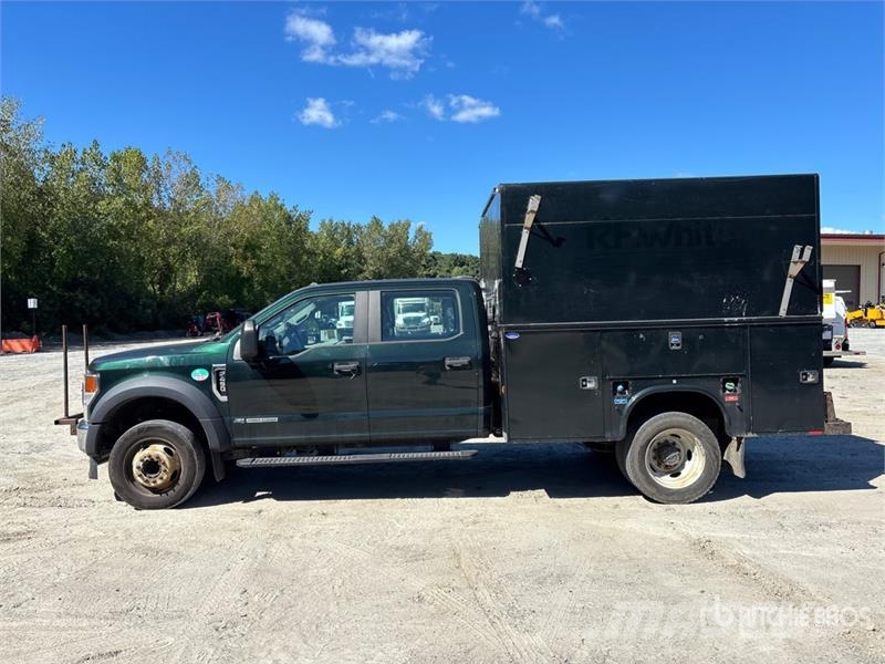 Ford F-450 XL 4x2 Crew Cab Utility Truck Utilitaire benne