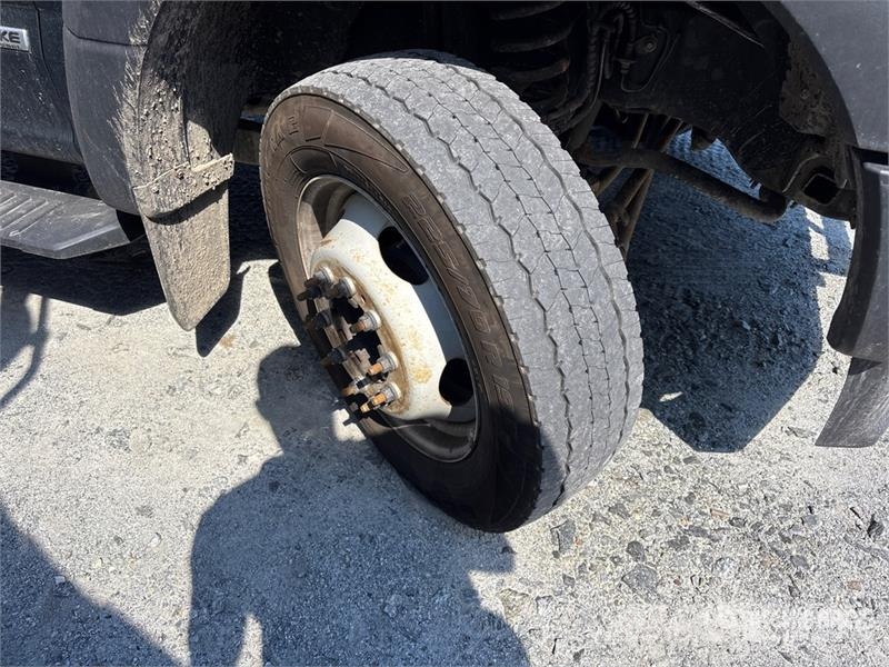 Ford F-450 XL 4x2 Crew Cab Utility Truck Utilitaire benne