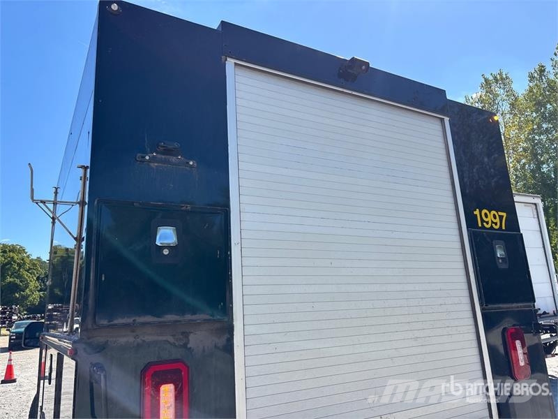 Ford F-450 XL 4x2 Crew Cab Utility Truck Utilitaire benne