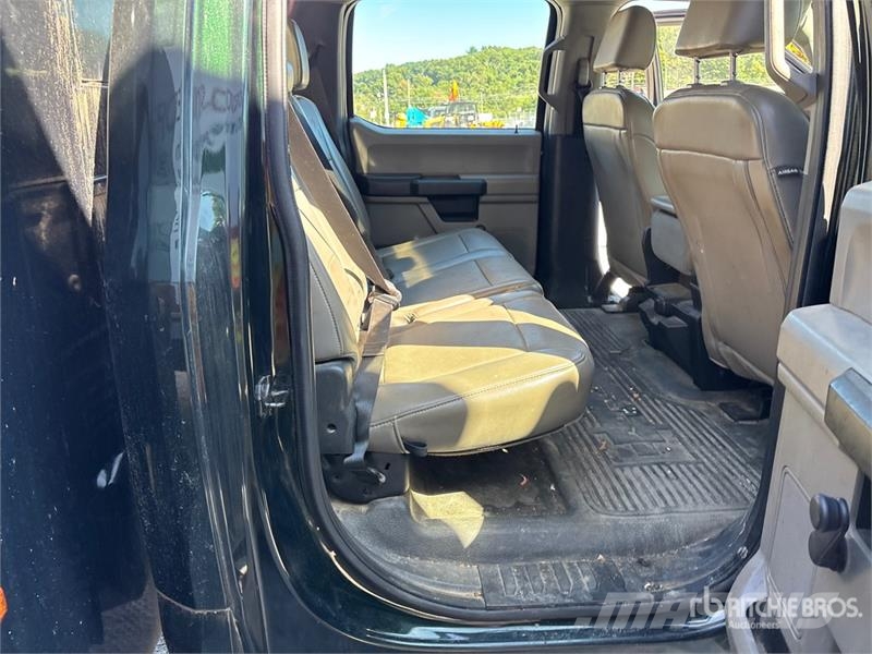 Ford F-450 XL 4x2 Crew Cab Utility Truck Utilitaire benne