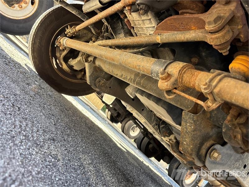 Ford F-450 XL 4x2 Crew Cab Utility Truck Utilitaire benne