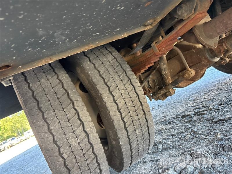 Ford F-450 XL 4x2 Crew Cab Utility Truck Utilitaire benne