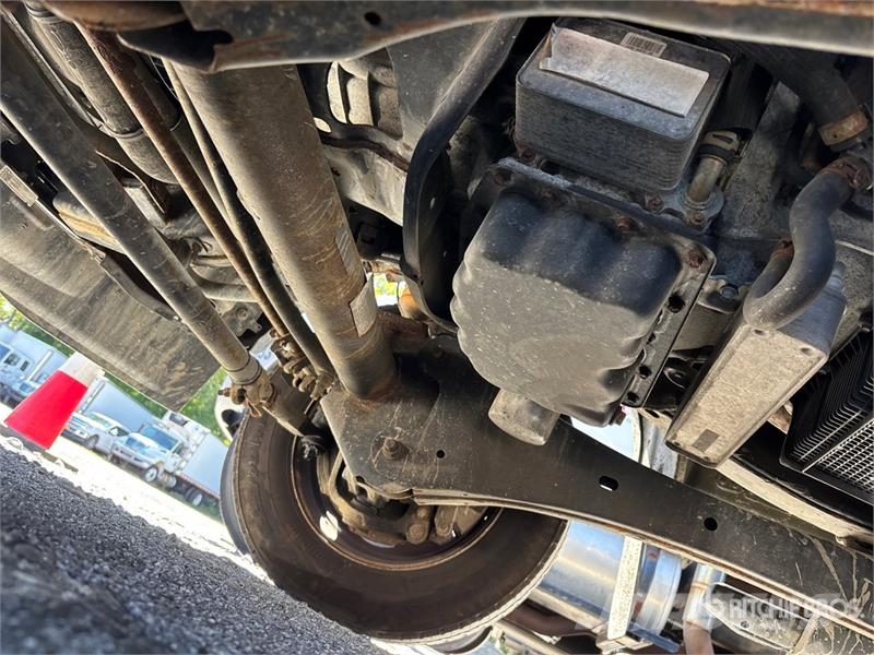 Ford F-450 XL 4x2 Crew Cab Utility Truck Utilitaire benne