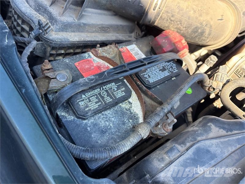 Ford F-450 XL 4x2 Crew Cab Utility Truck Utilitaire benne