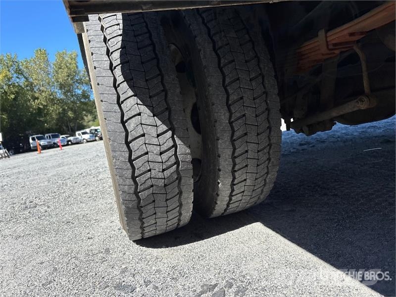 Ford F-450 XL 4x2 Crew Cab Utility Truck Utilitaire benne