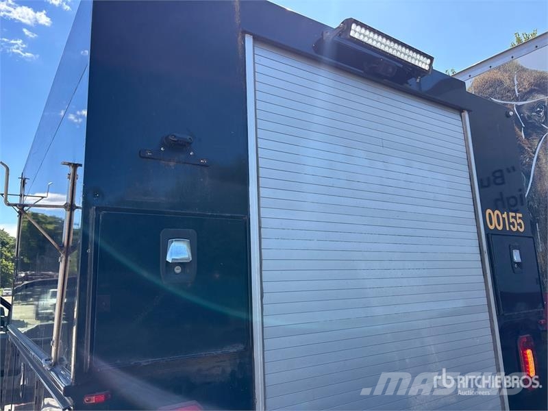 Ford F-450 XL 4x2 Crew Cab Utility Truck Utilitaire benne