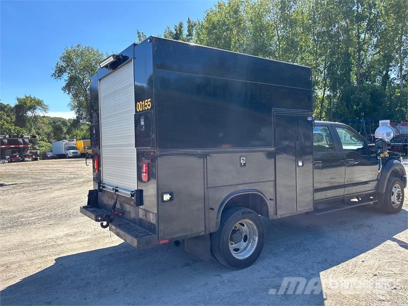 Ford F-450 XL 4x2 Crew Cab Utility Truck Utilitaire benne