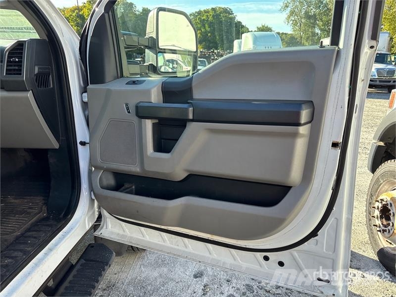 Ford F-450 XL 4x2 Crew Cab Flatbed Dump Truck Kiperi kamioni