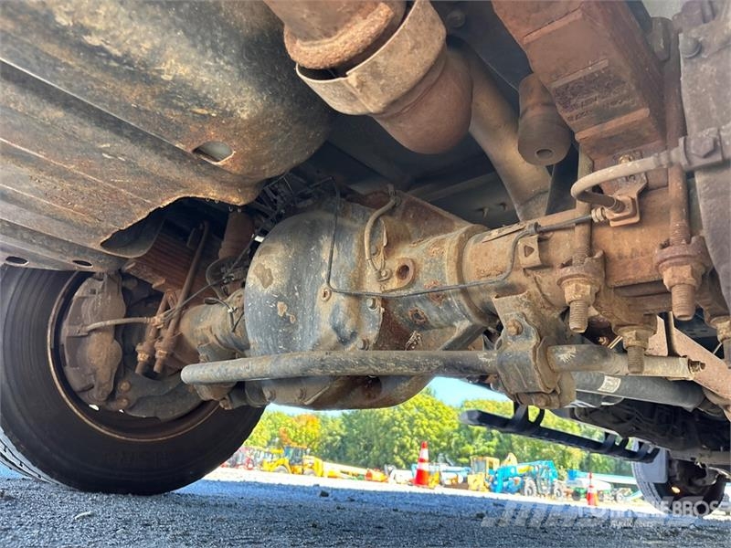 Ford F-450 XL 4x2 Crew Cab Utility Truck Utilitaire benne