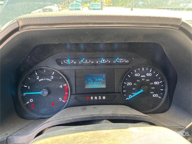 Ford F-450 XL 4x2 Crew Cab Utility Truck Utilitaire benne