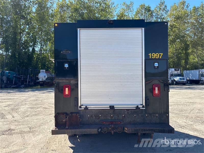 Ford F-450 XL 4x2 Crew Cab Utility Truck Utilitaire benne