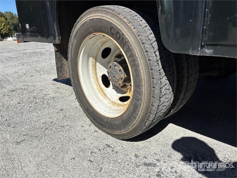 Ford F-450 XL 4x2 Crew Cab Utility Truck Utilitaire benne