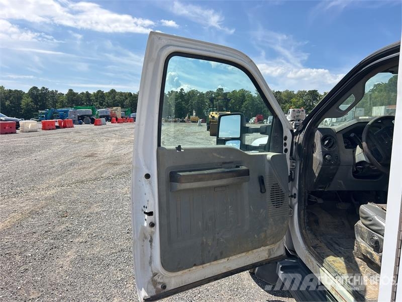 Ford F-450 XL 4x2 Utility Truck Bestelwagens met open laadbak