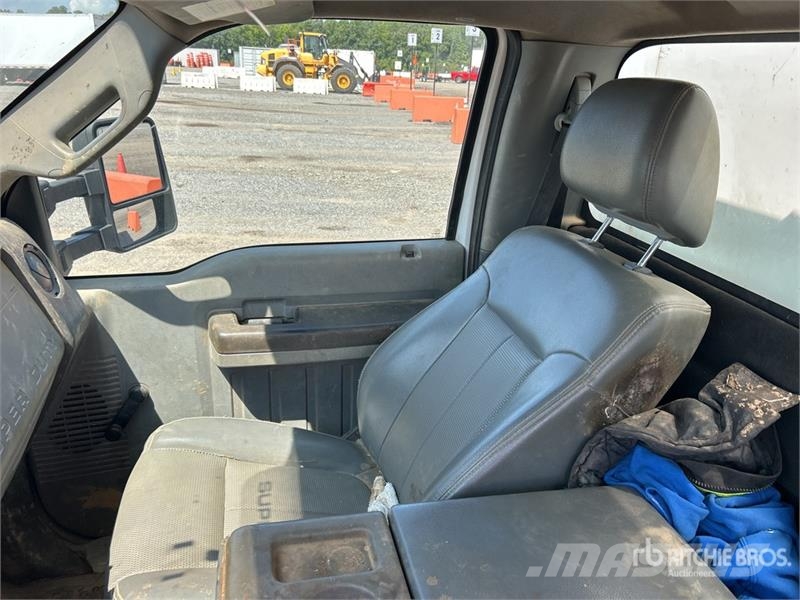 Ford F-450 XL 4x2 Utility Truck Bestelwagens met open laadbak