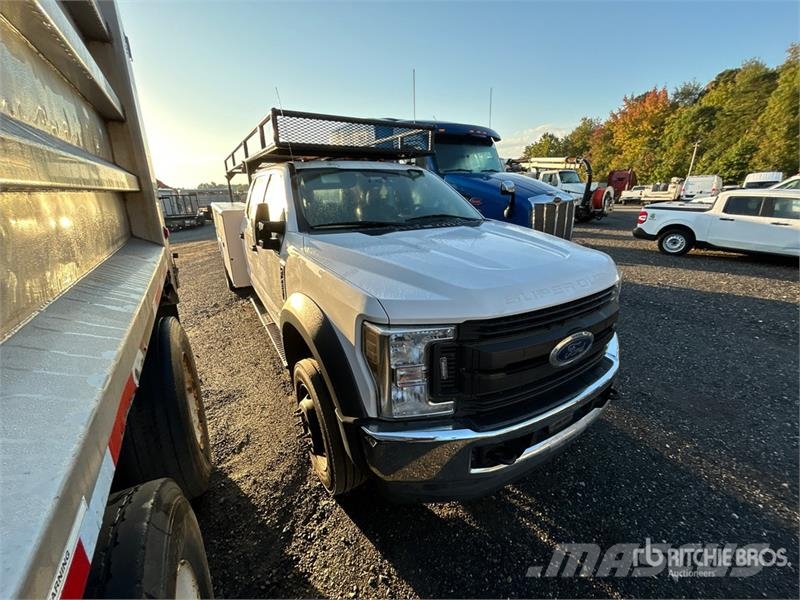 Ford F-450 XL 4x4 Crew Cab Utility Truck (Inoperable) Pick up/Dropside