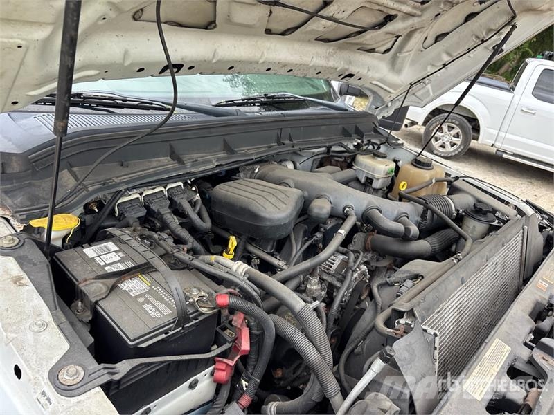 Ford F-450 XL 4x4 Enclosed Utility Truck (Inoperable) 皮卡车