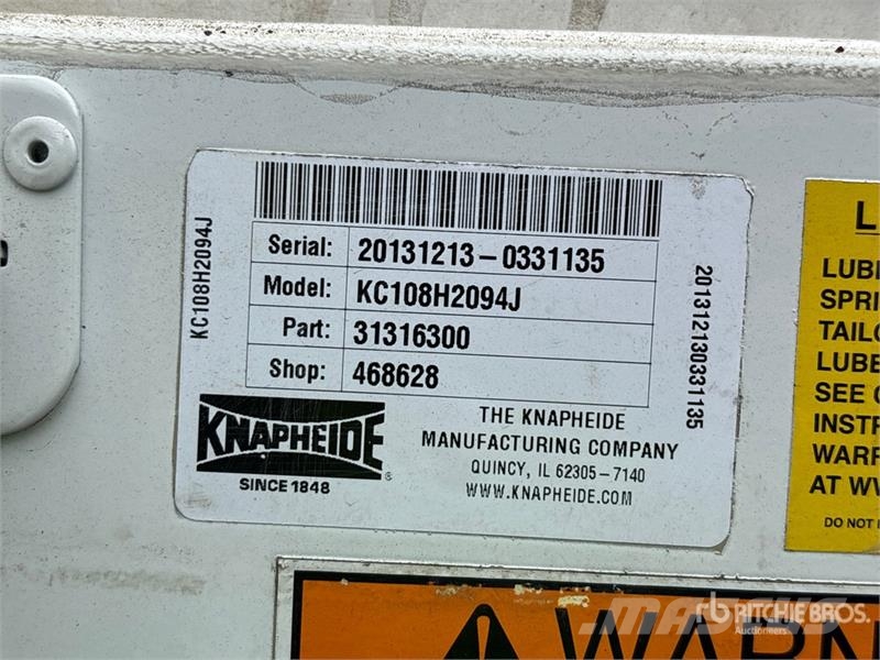 Ford F-450 XL 4x4 Enclosed Utility Truck (Inoperable) 皮卡车