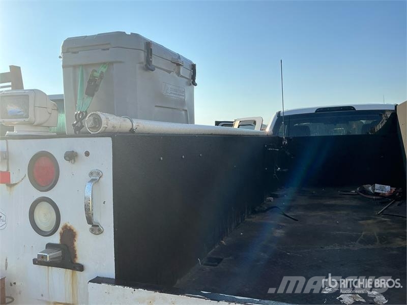 Ford F-450 XL 4x4 Extended Cab Service Truck Vehículos municipales multiusos