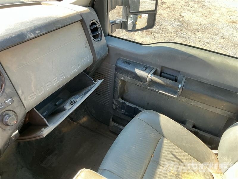 Ford F-550 شاحنات قلابة