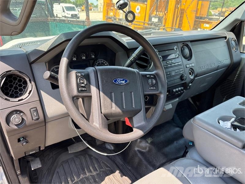 Ford F-550 مركبات إصلاح الأعطال