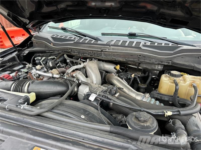 Ford F-550 Hinausautot