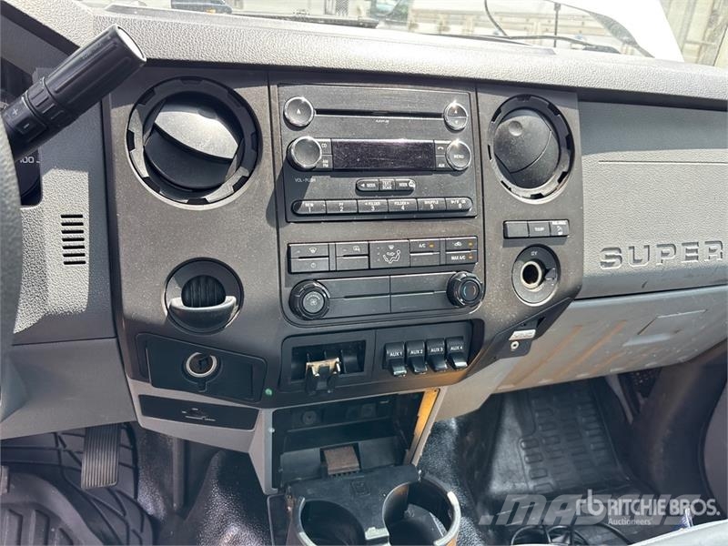 Ford F-550 مركبات إصلاح الأعطال