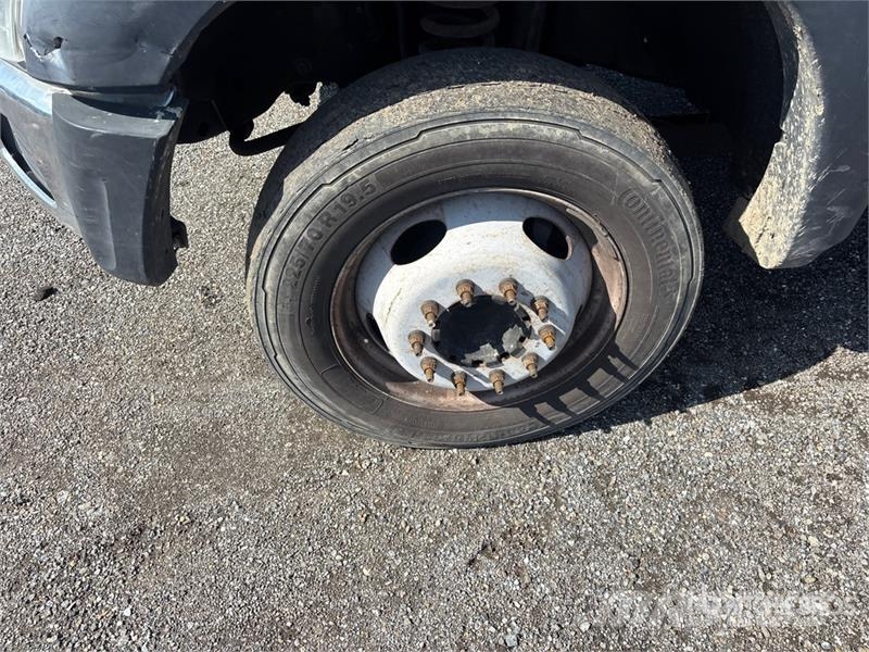 Ford F-550 Φορτηγά Kαρότσα με ανοιγόμενα πλαϊνά