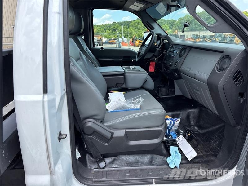 Ford F-550 مركبات إصلاح الأعطال