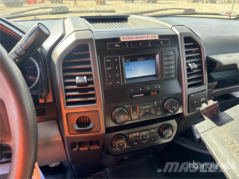 Ford F-550 Pilsētas atkritumvedēji
