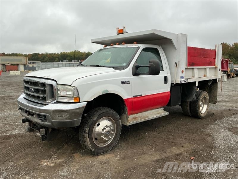Ford F-550 Pašizgāzējs