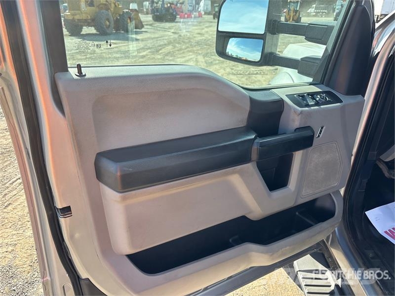 Ford F-550 Pilsētas atkritumvedēji