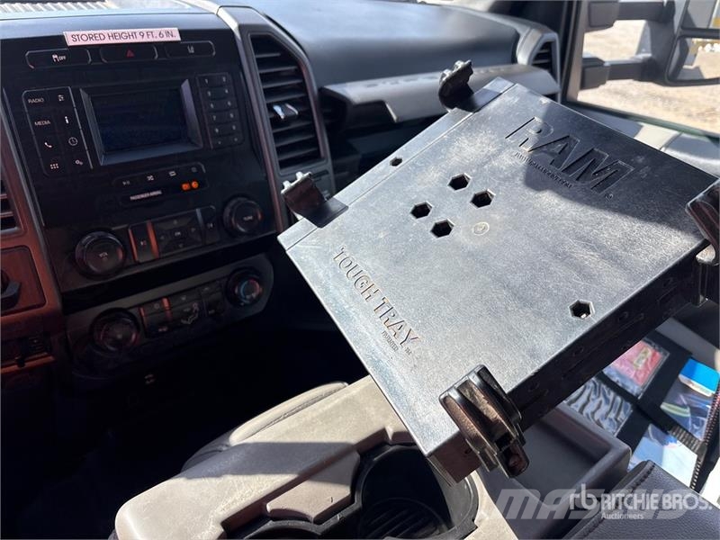 Ford F-550 Pilsētas atkritumvedēji
