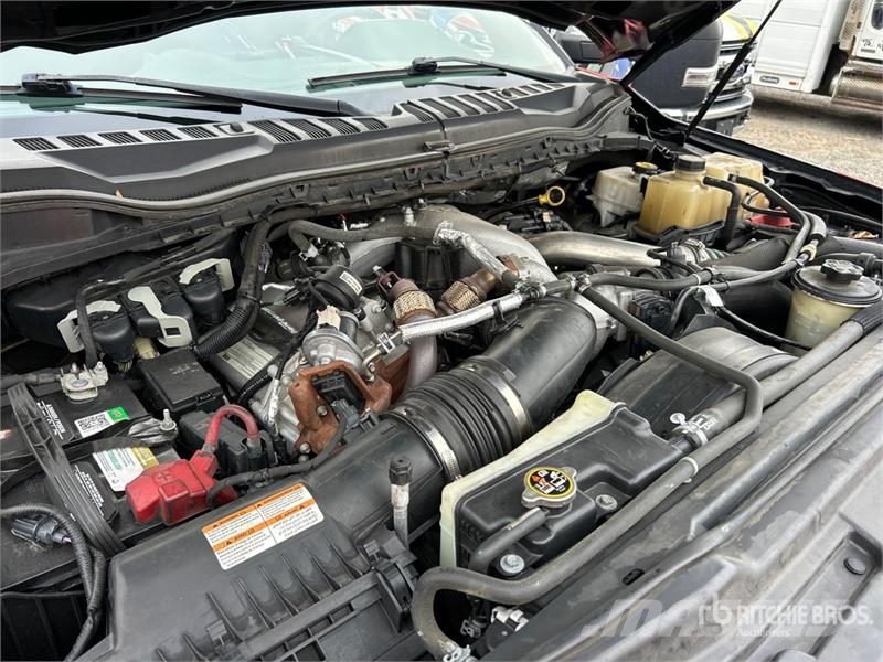 Ford F-550 Hinausautot