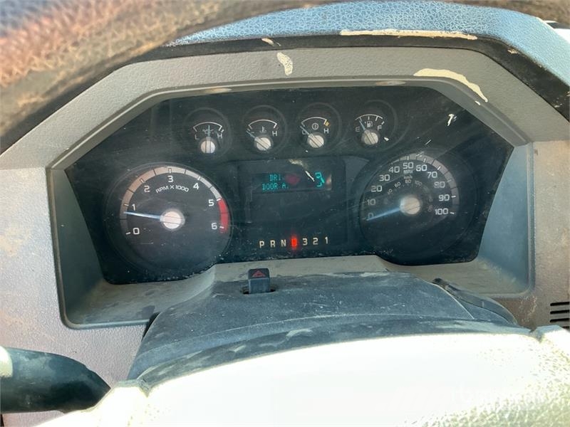 Ford F-550 شاحنات قلابة