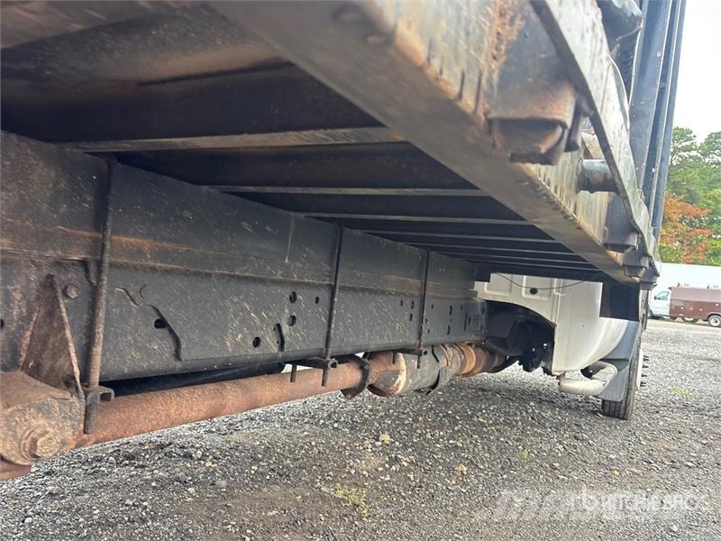 Ford F-550 4x2 Flatbed Truck (Inoperable) Tovornjaki s kesonom/platojem
