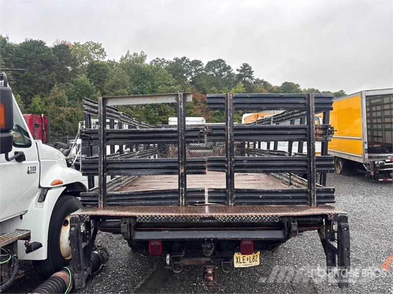 Ford F-550 4x2 Flatbed Truck (Inoperable) Tovornjaki s kesonom/platojem