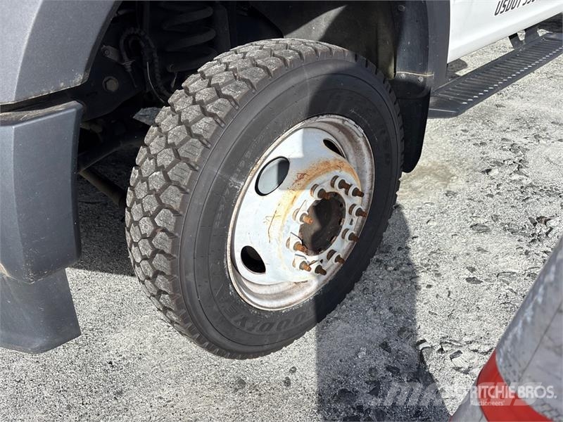 Ford F-550 4x2 Hotshot Versatile Hauler Truck Sadulveokid