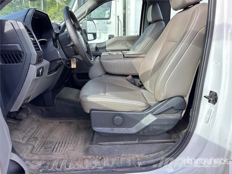 Ford F-550 4x2 Hotshot Versatile Hauler Truck Sadulveokid