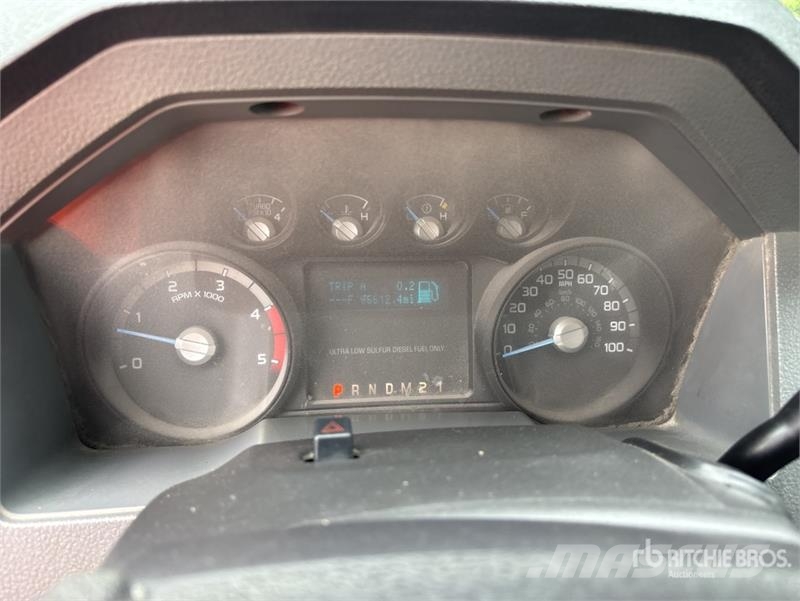 Ford F-550 4x2 Service Truck مركبات الأغراض العامة