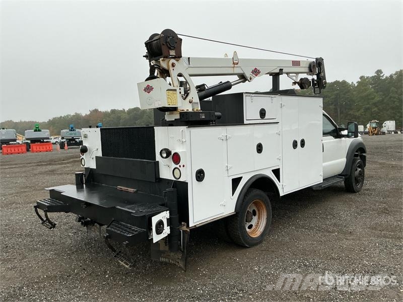 Ford F-550 4x2 Service Truck Veículos municipais / de uso geral