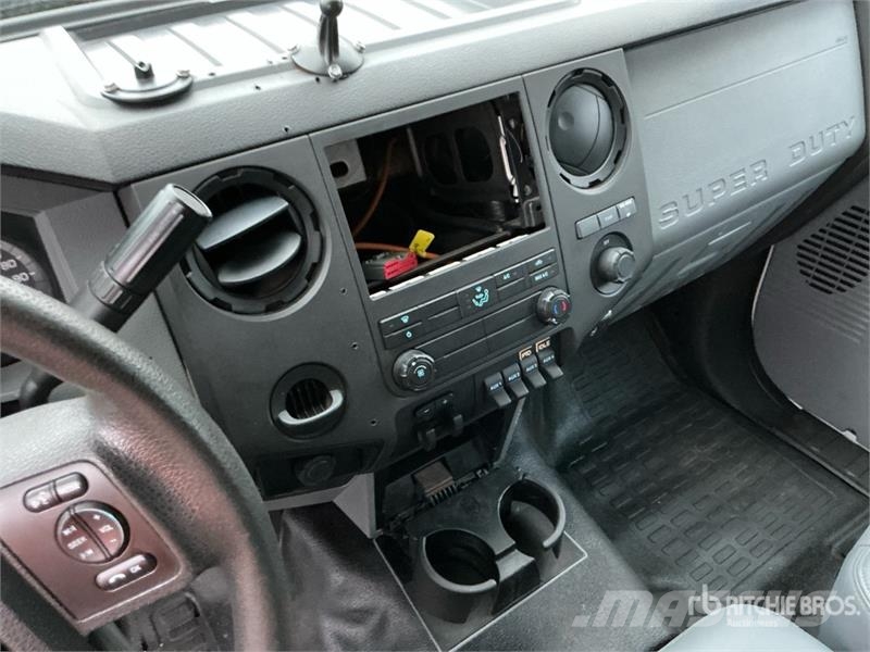 Ford F-550 4x2 Service Truck Veículos municipais / de uso geral