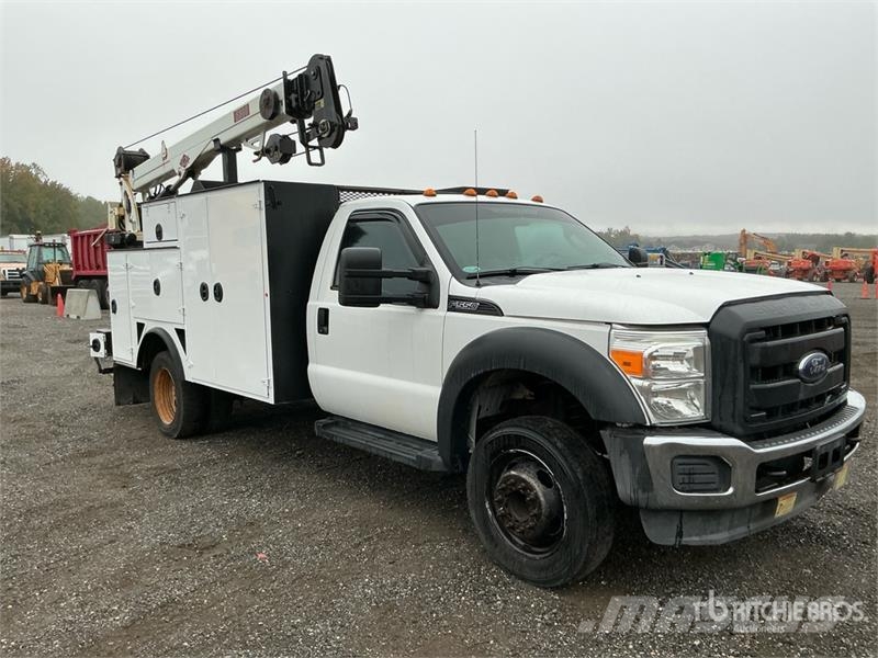 Ford F-550 4x2 Service Truck Veículos municipais / de uso geral