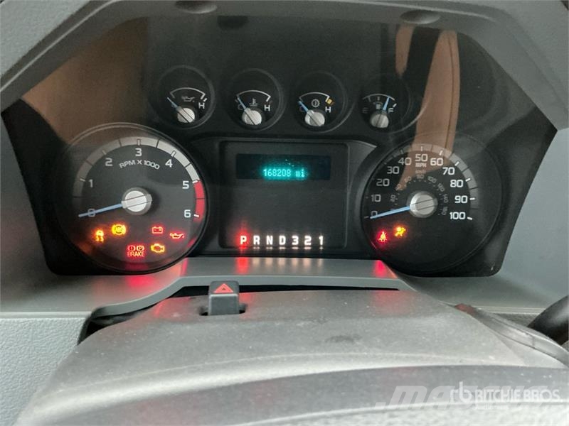 Ford F-550 4x2 Service Truck Veículos municipais / de uso geral