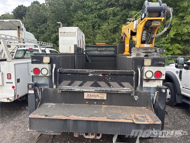 Ford F-550 4x2 Service Truck مركبات الأغراض العامة