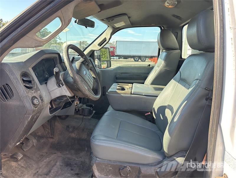 Ford F-550 4x2 Utility Truck Pickup/planbiler