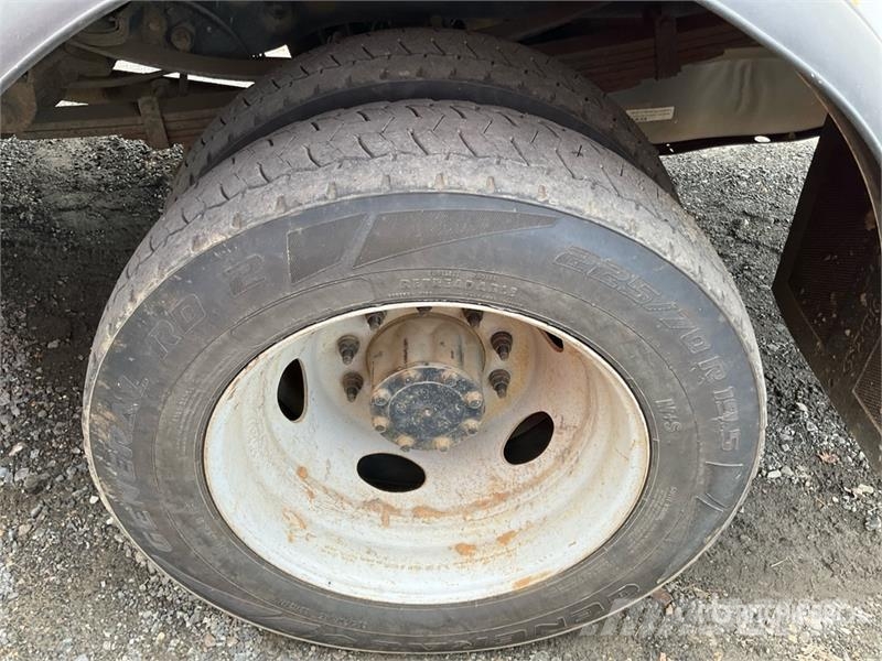 Ford F-550 4x2 Utility Truck (Inoperable) Madelkaubikud