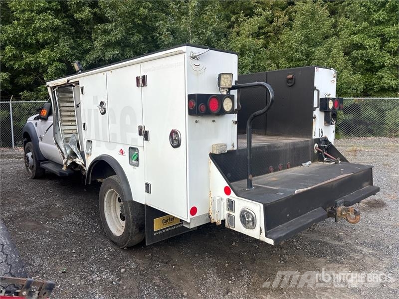Ford F-550 4x2 Utility Truck (Inoperable) Kiperi