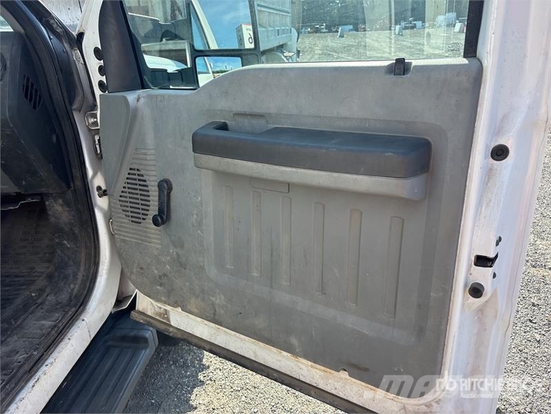 Ford F-550 4x2 Utility Truck Pickup/planbiler