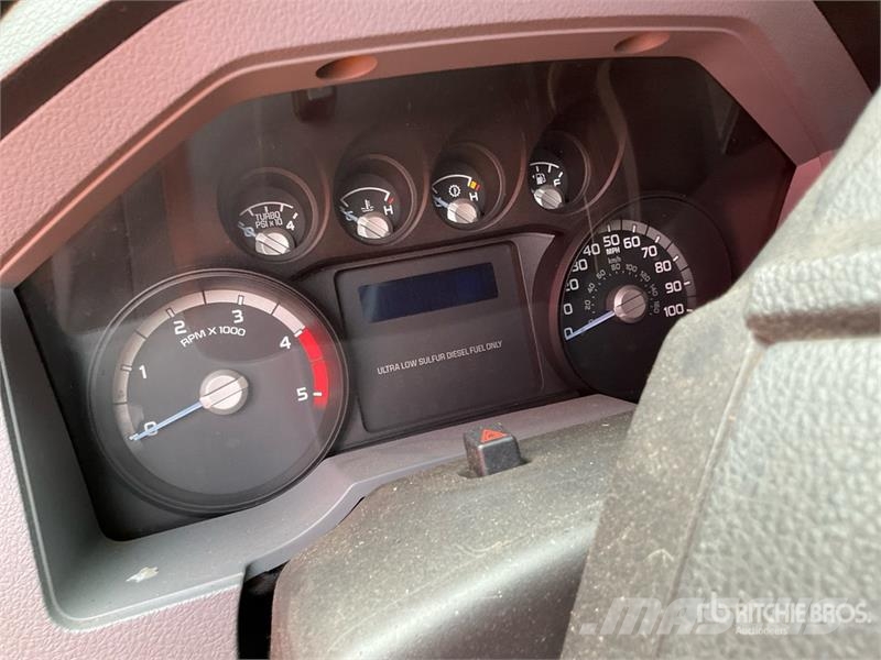Ford F-550 4x2 Utility Truck (Inoperable) Madelkaubikud
