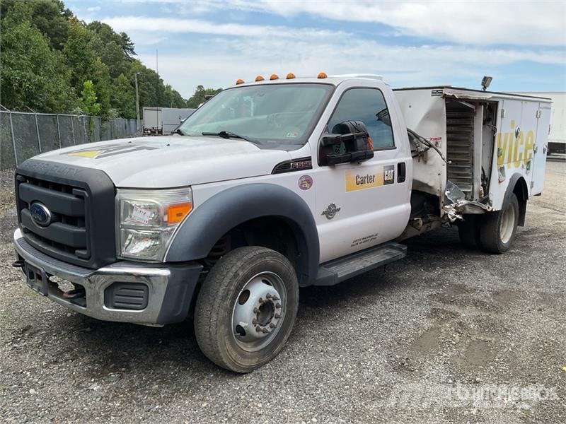 Ford F-550 4x2 Utility Truck (Inoperable) Madelkaubikud